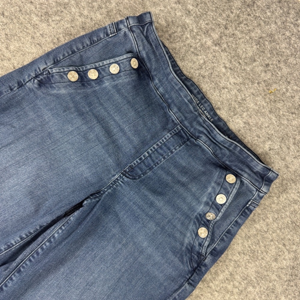 Chicos Wide Leg Ankle Jeans Womens 8P 1P Blue Sailor Button Front Pockets Denim